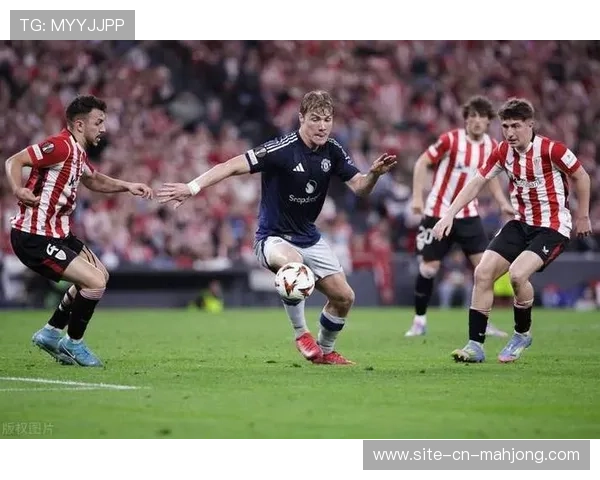 布伦特福德爆冷击败十人维拉,客场展现防守韧性 布伦特福德爆冷击败十人维拉,客场展现防守韧性